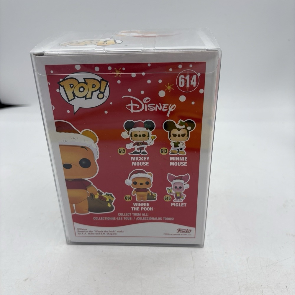 Funko Pop! Vinyl Figure Disney Winnie the Pooh Santa Hat 614 w Protector - Picture 4 of 7